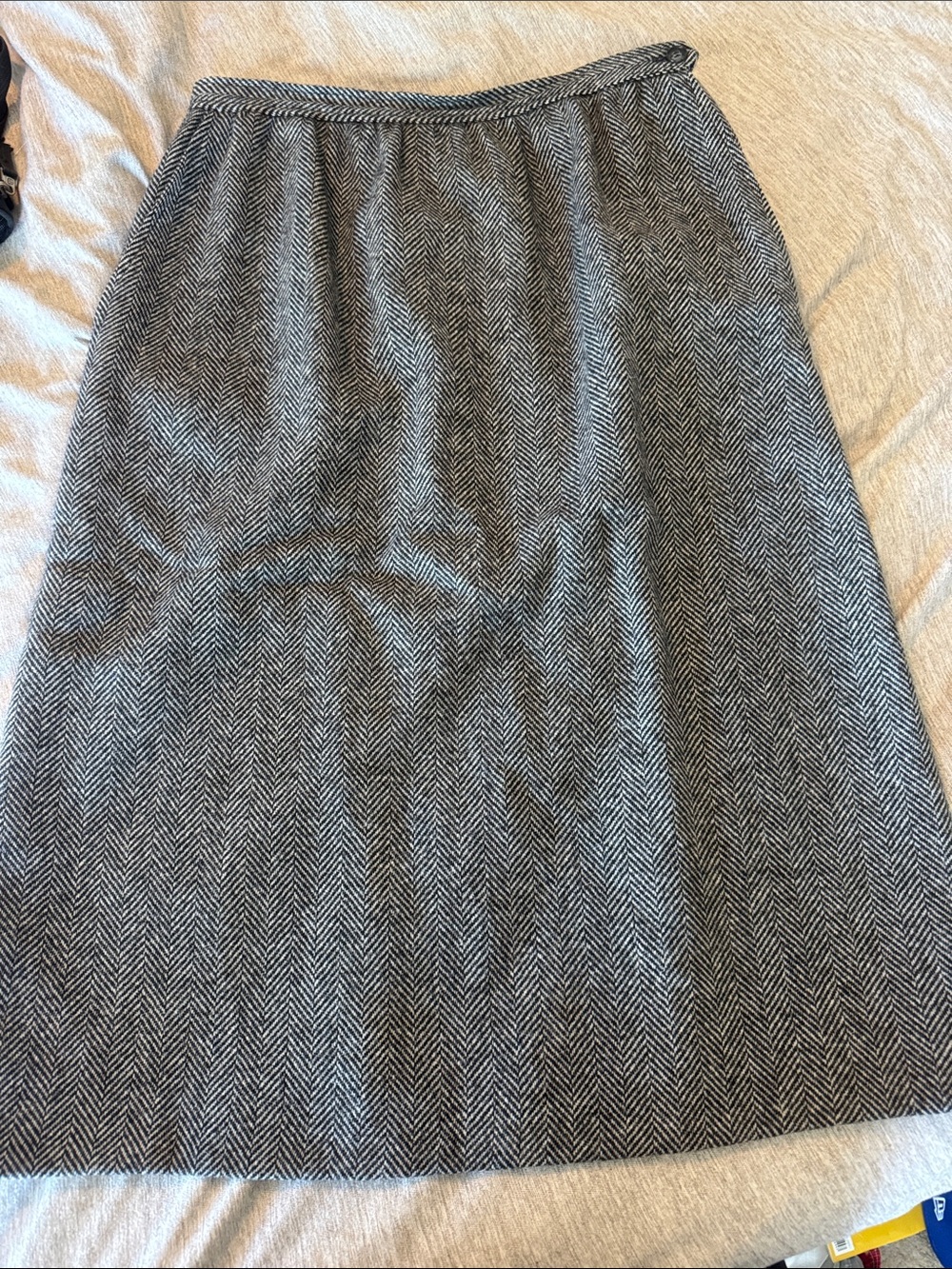 Vintage 100% wool Evan Picone Herringbone Midi Skirt